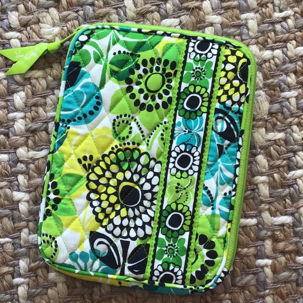 Vera Bradley mini iPad case - Picture 3 of 3